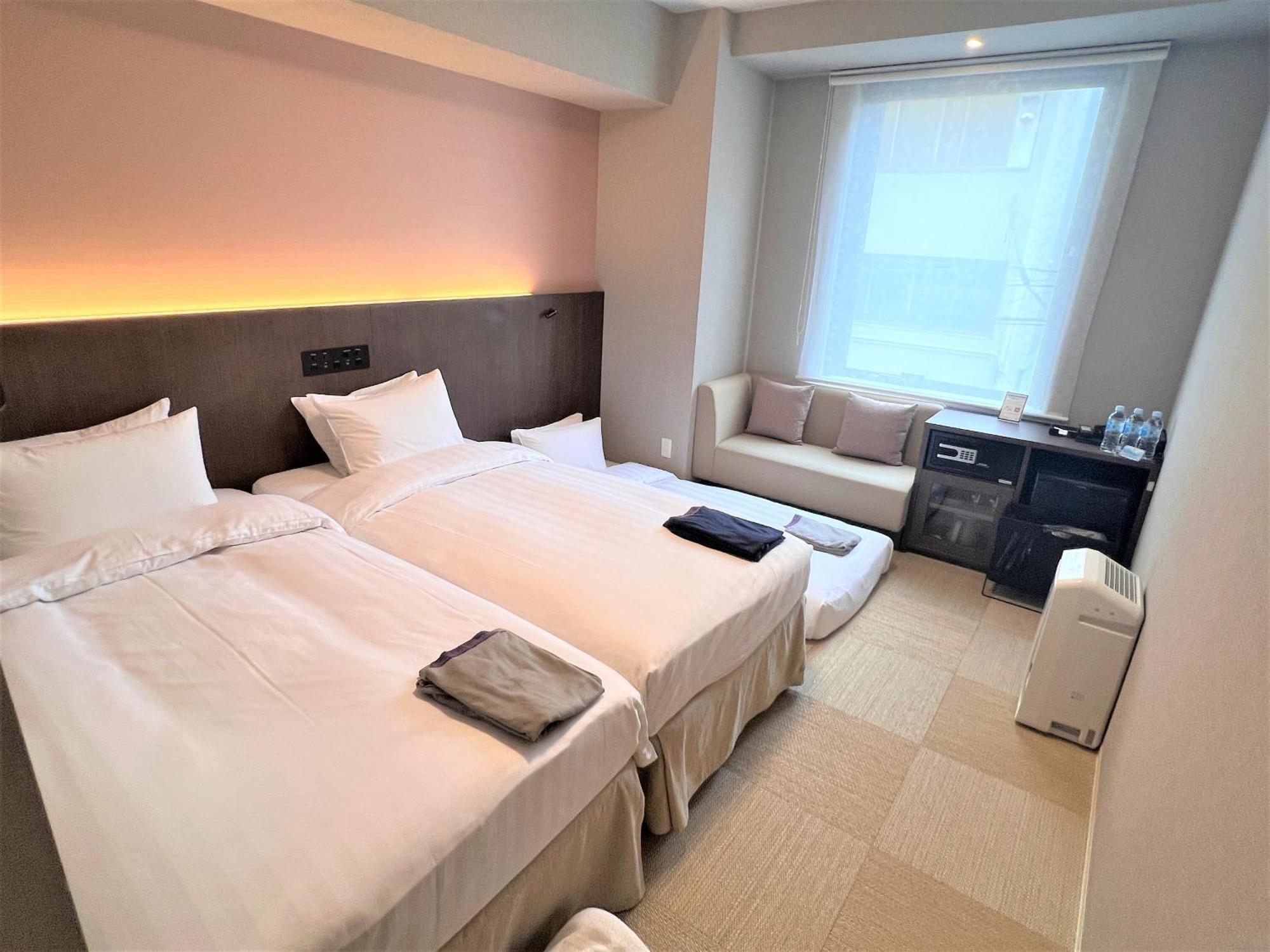 Hiyori Hotel Osaka Namba Station Екстер'єр фото